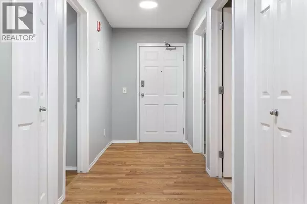 Calgary, AB T3K5J8,202, 9 Country Village Bay NE