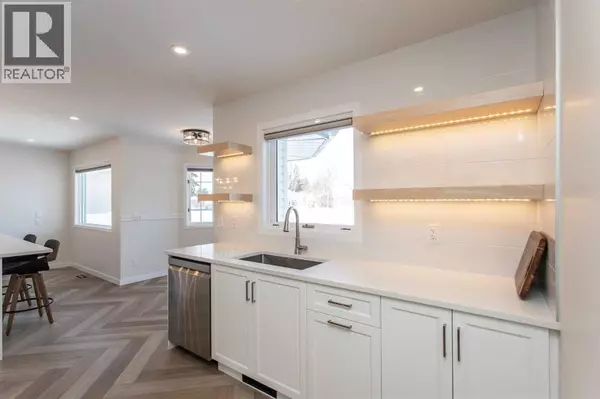 Lacombe, AB T4L1T6,10 Pickwick Lane