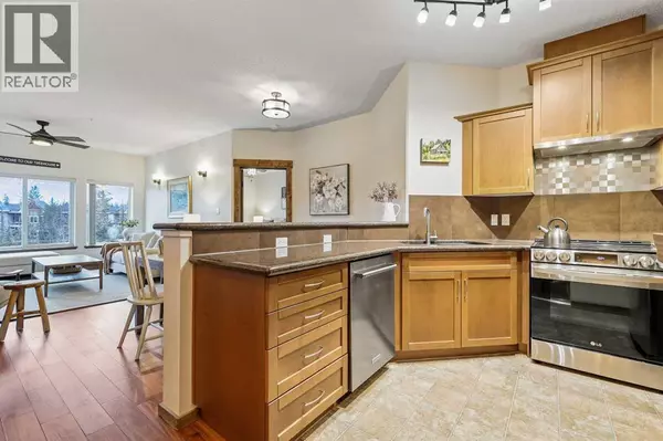 Calgary, AB T3H5X3,527, 10 Discovery Ridge Close SW