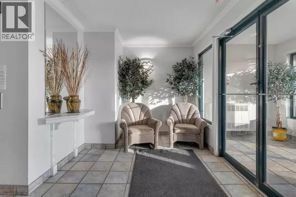 Calgary, AB T3K4Y3,313, 7 Harvest Gold Manor NE