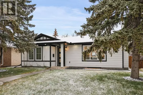 116 Silvercreek Drive NW, Calgary, AB T3B4G8