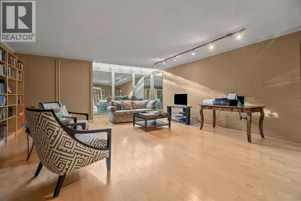 Calgary, AB T3H2B3,6, 1220 Prominence Way SW