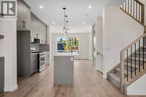 Calgary, AB T2M1T1,2352 7 Street NW