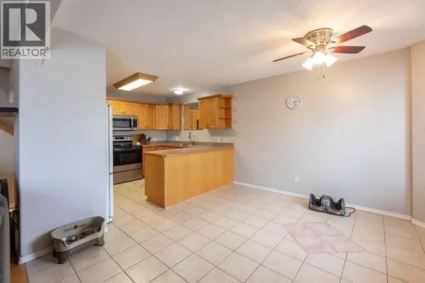 Hinton, AB T7V2C4,237 Baker Street