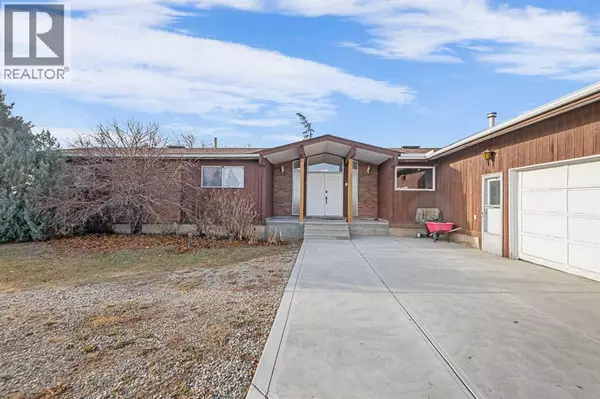 Rural Rocky View County, AB T1Z0S7,271194 Township Road 252