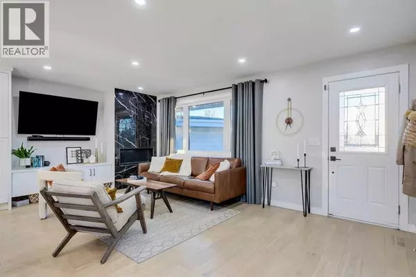 Calgary, AB T3A0N1,4528 Vegas Road NW