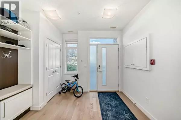 Calgary, AB T3C1E6,109, 15 Rosscarrock Gate SW