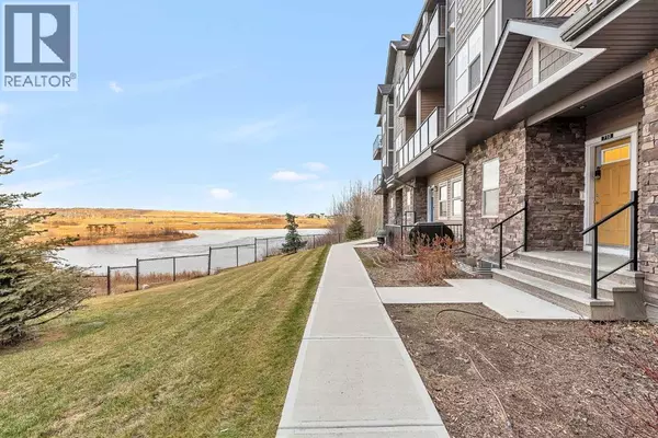 Cochrane, AB T4C2M2,710, 250 Fireside View