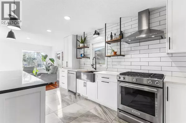 Calgary, AB T2J2S8,1108 Lake Sundance Crescent SE