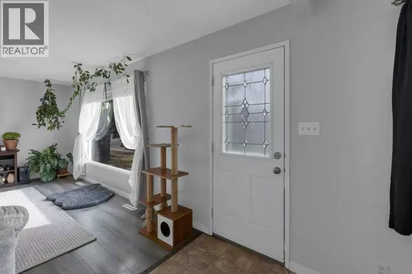 Vulcan, AB T0L2B0,408 4 Street N