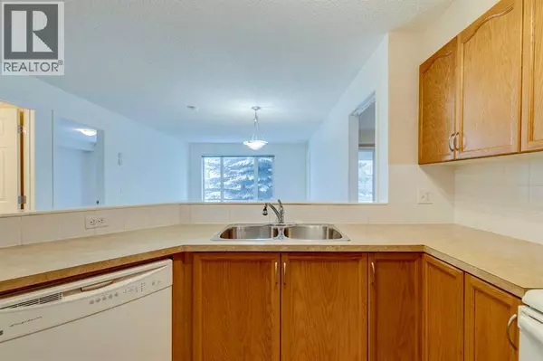 Calgary, AB T1Y7L4,2114, 5200 44 Avenue NE