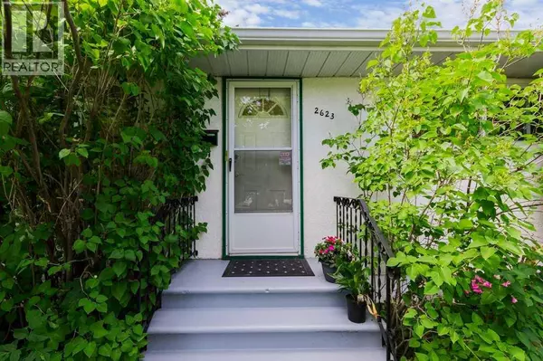 2623 Glencastle Street SW, Calgary, AB T3E4C7