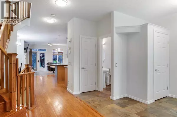 Calgary, AB T2T1X4,2445 32 Avenue SW