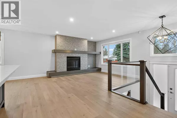 Calgary, AB T3E5H6,3704 58 Avenue SW