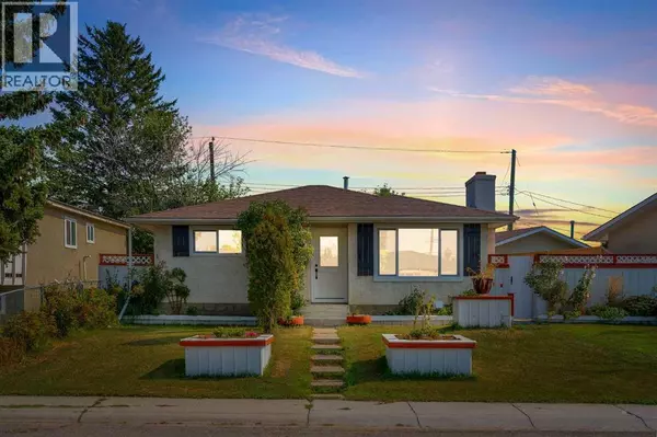 1271 Penedo Crescent SE, Calgary, AB T2A3N7