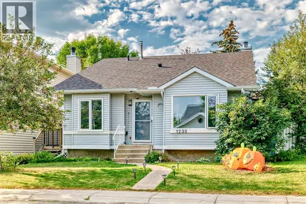 Calgary, AB T3K3E1,1235 Sandpiper Road NW