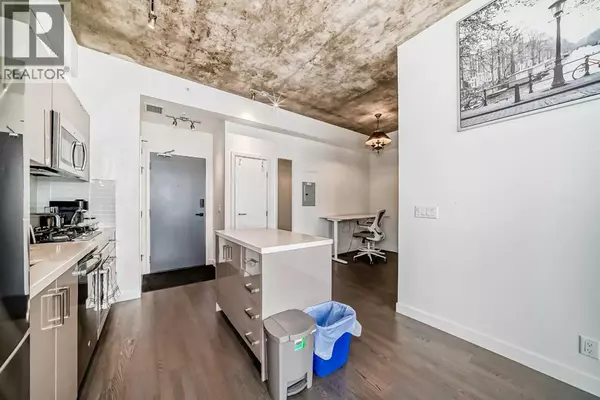 Calgary, AB T2R1B4,1603, 1010 6 Street SW