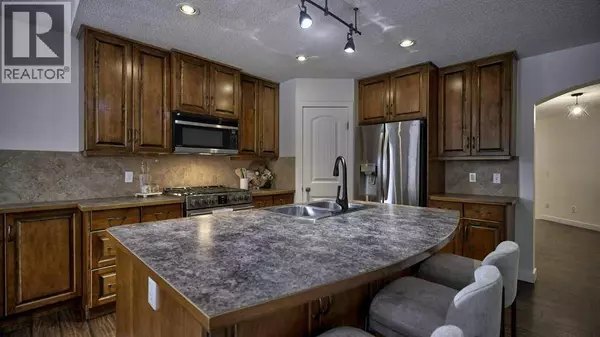 Calgary, AB T3K0K3,215 Pantego Close NW