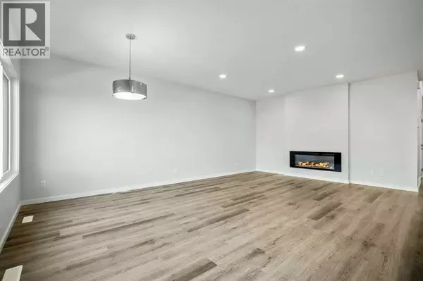 Calgary, AB T3M2K1,18 Heartwood Villas SE