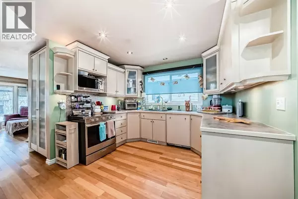 Calgary, AB T1Y3Y9,274 Templeview Way NE