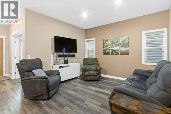 Calgary, AB T3G0B8,32 Royal Birch Park NW