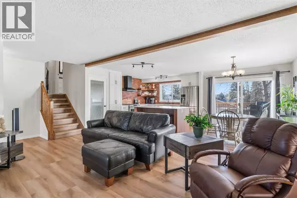 Cochrane, AB T4C1C4,33 Carolina Drive