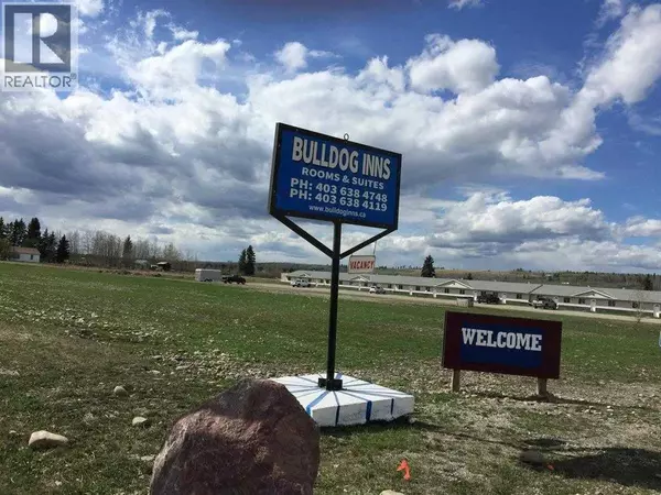 830 Main Avenue W, Sundre, AB T0M1X0