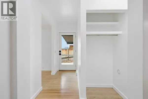 Calgary, AB T3E5W9,3124 Leduc Crescent SW