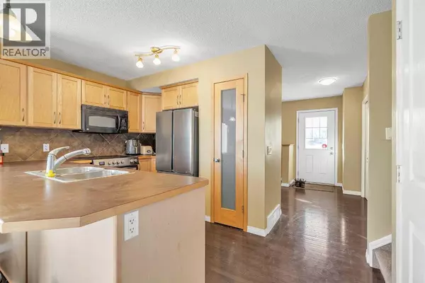 Airdrie, AB T4B0K7,101, 2384 Sagewood Gate SW