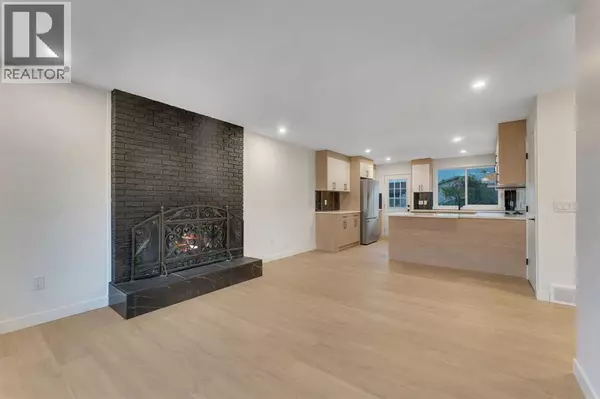 Calgary, AB T2C1M1,352 Lysander Place SE