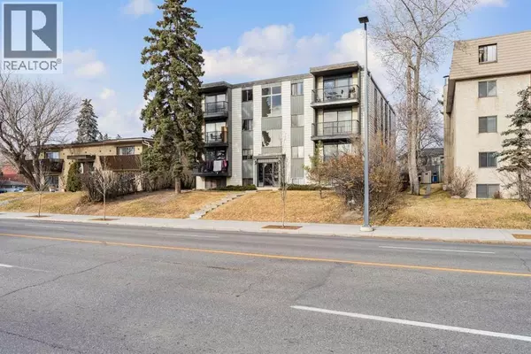Calgary, AB T3E0A7,301, 2734 17 Avenue SW