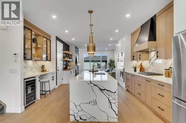 Calgary, AB T3B1R7,8718 34 Avenue NW