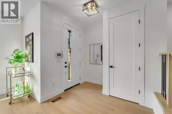 Calgary, AB T3B1R7,8718 34 Avenue NW