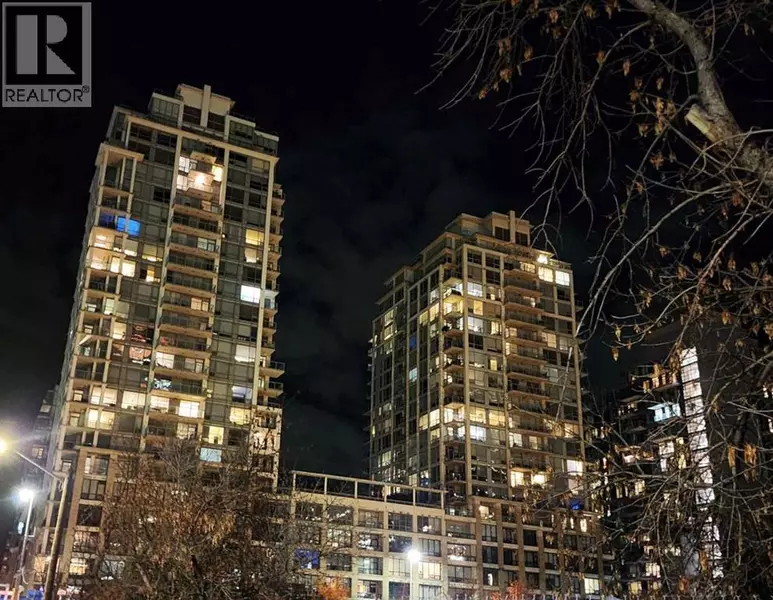 1725, 222 RIVERFRONT Avenue SW, Calgary, AB T2P0X2