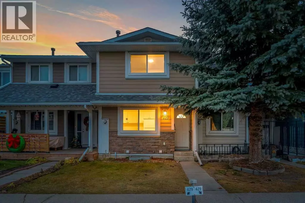 Calgary, AB T2A7E3,429 Georgian Villas NE