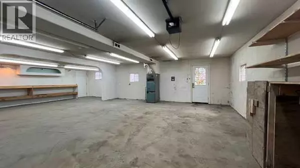 Calgary, AB T2A1E3,1116 37 Street SE