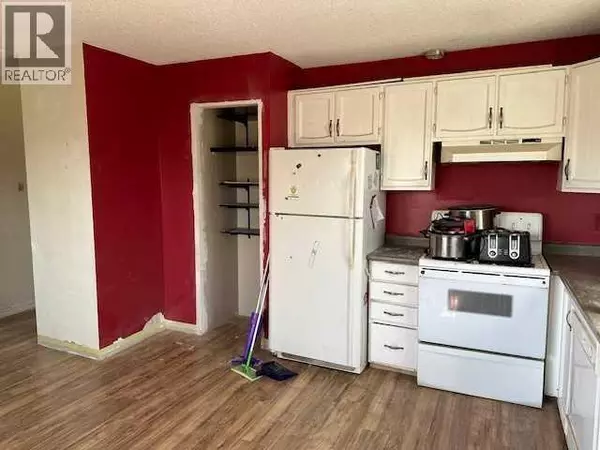 Lacombe, AB T4L1S2,14 Eagle Road