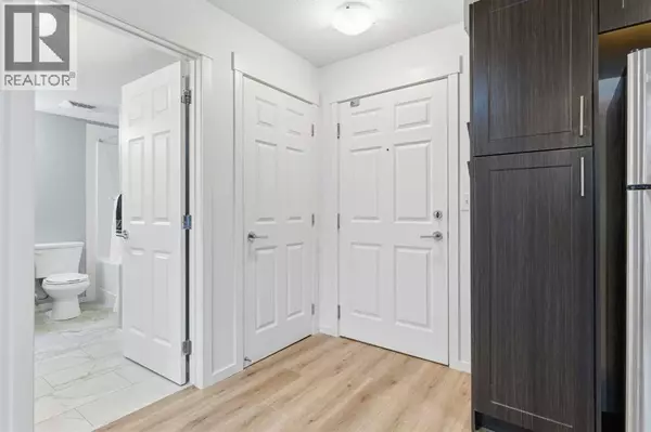 Calgary, AB T2Z5C9,4114, 99 Copperstone Park SE