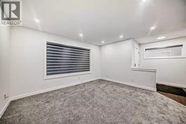 Calgary, AB T3J5M8,79 Saddlebrook Way NE