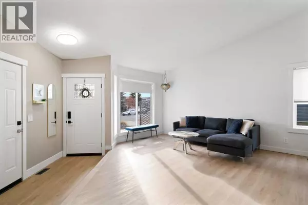 Calgary, AB T2C3Y1,53 Riverside Crescent SE