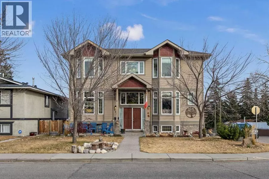 4504 70 Street NW, Calgary, AB T3B2K6