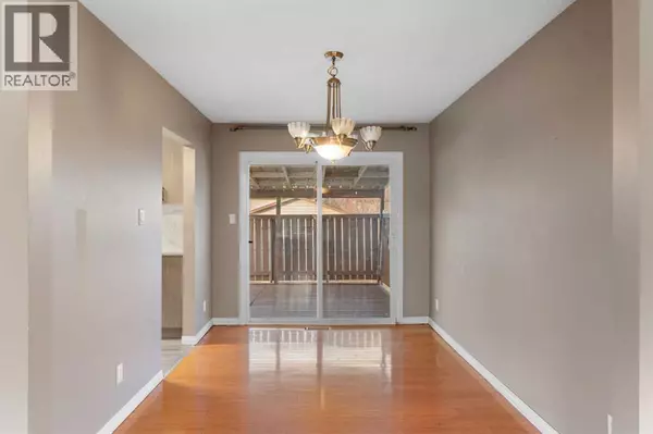 Calgary, AB T1Y3Y9,216 Templeview Way NE