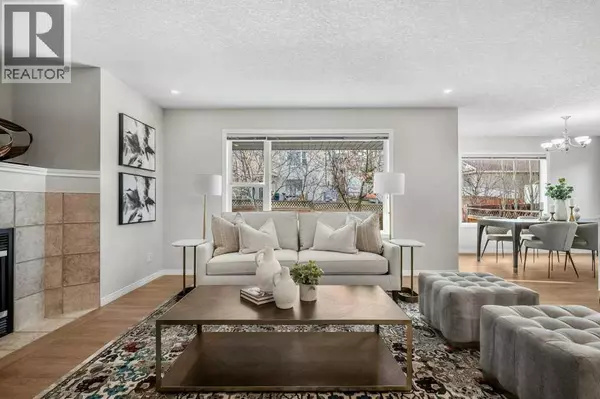 Calgary, AB T3K5L8,48 Panamount Crescent NW