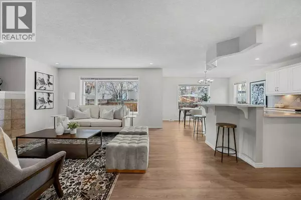 Calgary, AB T3K5L8,48 Panamount Crescent NW