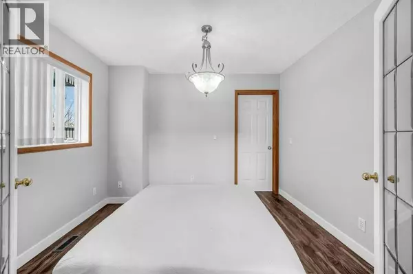 Calgary, AB T3J4R2,104 Taracove Crescent NE