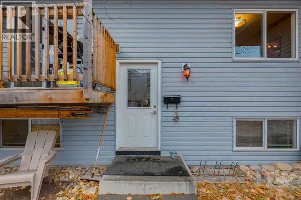 Calgary, AB T3B2M4,D, 4528 73 Street NW