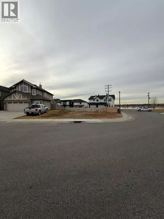 Chestermere, AB T1X0A2,467 EAST LAKEVIEW Road