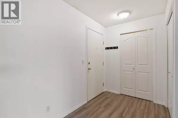 Airdrie, AB T4B2W4,1212, 604 8 Street SW