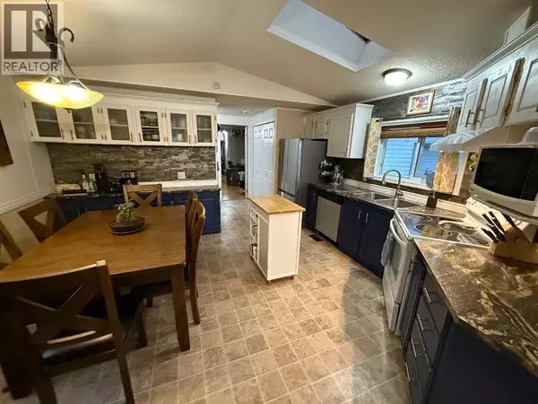 Hinton, AB T7V1A7,122 Litke Cove