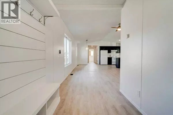 8837 90 Avenue, Grande Prairie, AB T8X0G1